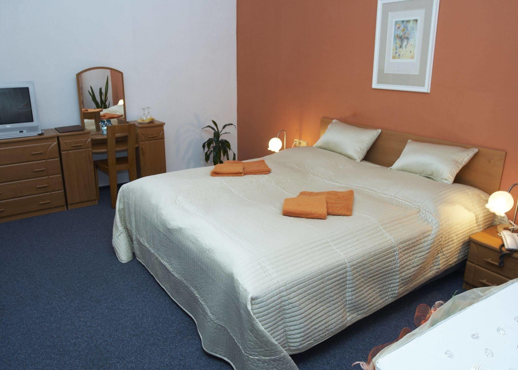 Hotel Maria Ostrava Luaran gambar